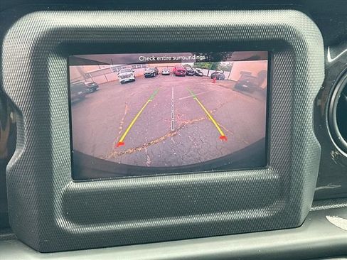 Used 2020 Jeep Wrangler Unlimited Sport AWD/4WD image 26