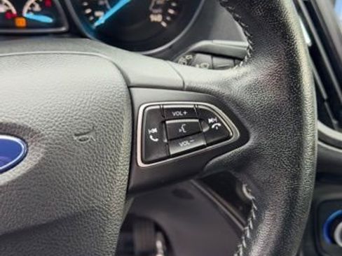 Certified 2019 Ford Escape SE image 13