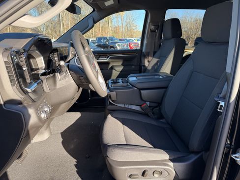 New 2026 GMC Sierra 1500 SLE w/ X31 Off-Road Package image 11