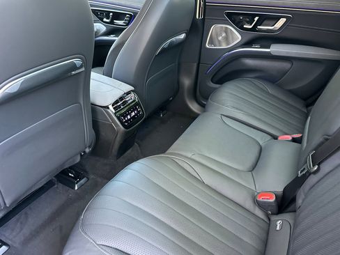 New 2026 Mercedes-Benz EQS 400 4MATIC SUV image 20