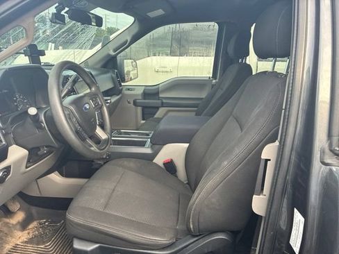 Used 2017 Ford F150 XL w/ Equipment Group 101A Mid RWD image 5