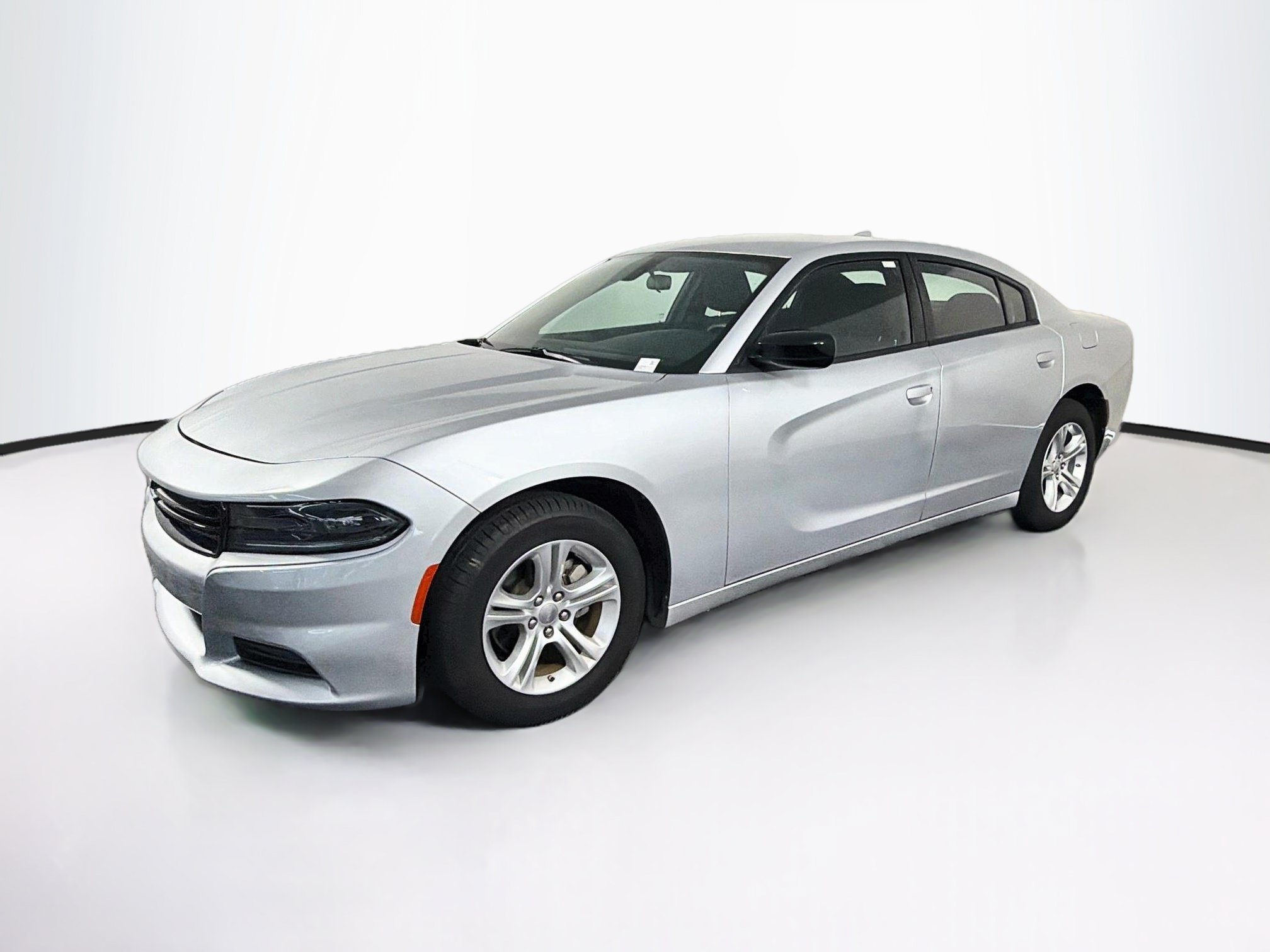 Used 2023 Dodge Charger SXT RWD image 3