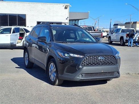 Used 2024 Toyota Corolla Cross LE image 24