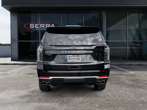 Used 2025 Chevrolet Suburban High Country w/ Sun And Tow Package AWD/4WD image 4