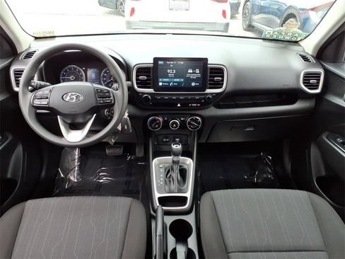 Used 2021 Hyundai Venue SE image 8