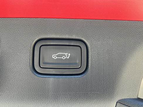 Certified 2025 Hyundai Kona Limited FWD image 21