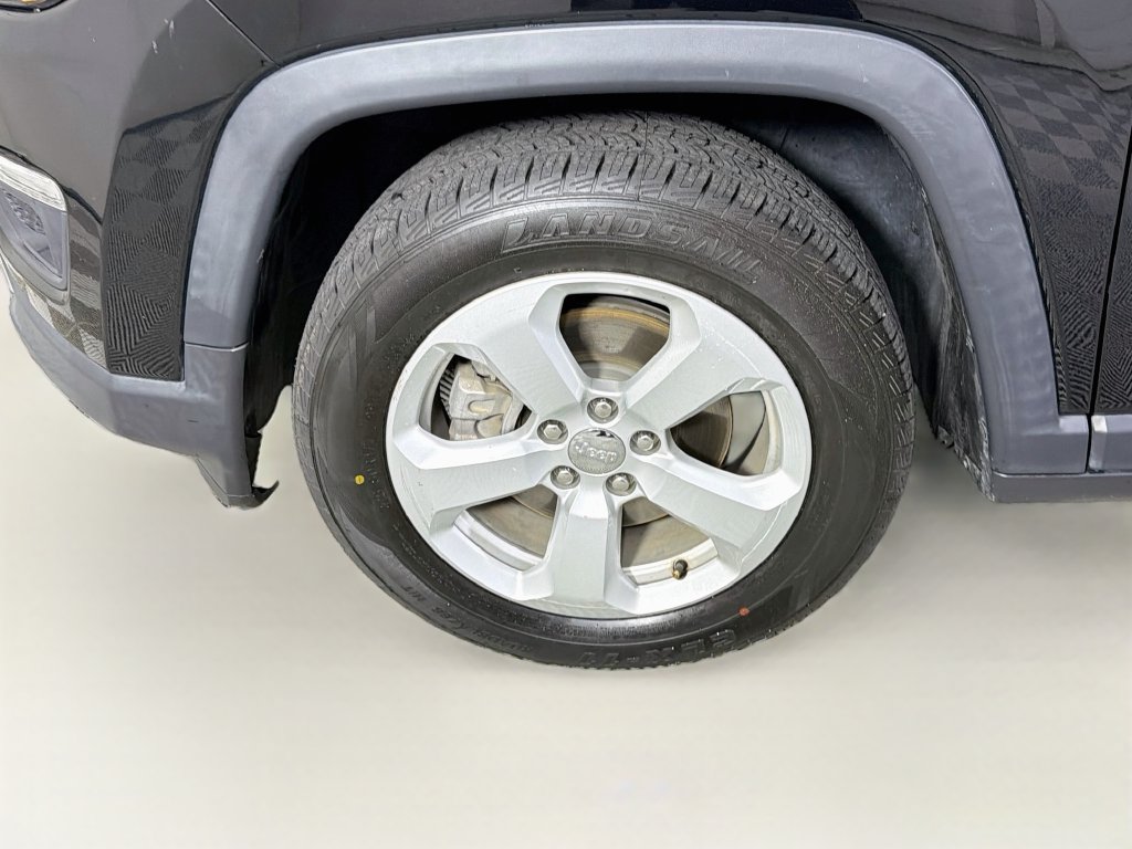 Used 2020 Jeep Compass Latitude FWD image 30