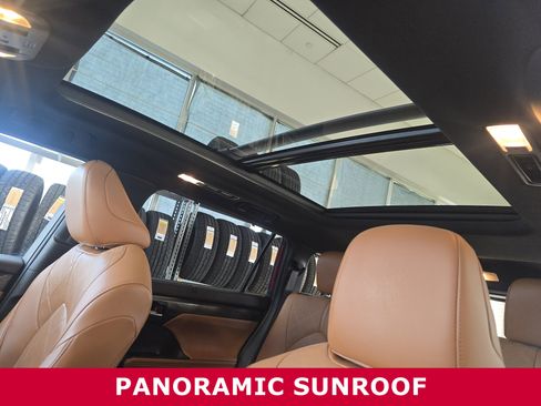 Used 2021 Toyota Highlander Platinum image 16