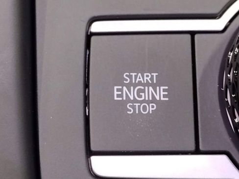 New 2025 Volkswagen Tiguan SE R-Line image 32