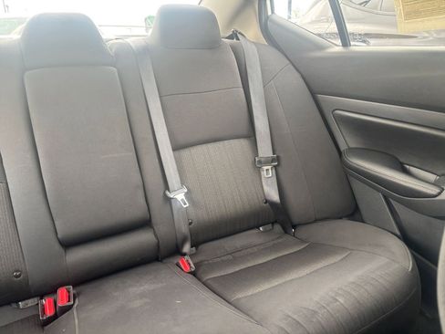 Used 2025 Nissan Altima 2.5 SV image 37