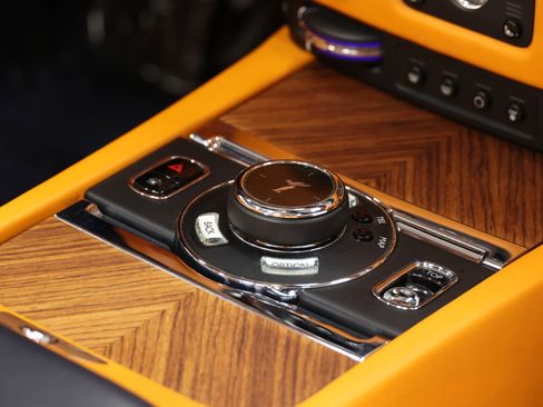 Used 2016 Rolls-Royce Dawn image 87