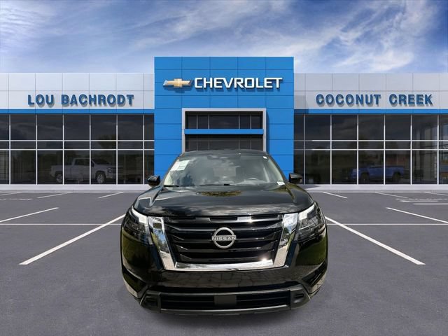 Used 2025 Nissan Pathfinder S FWD image 3