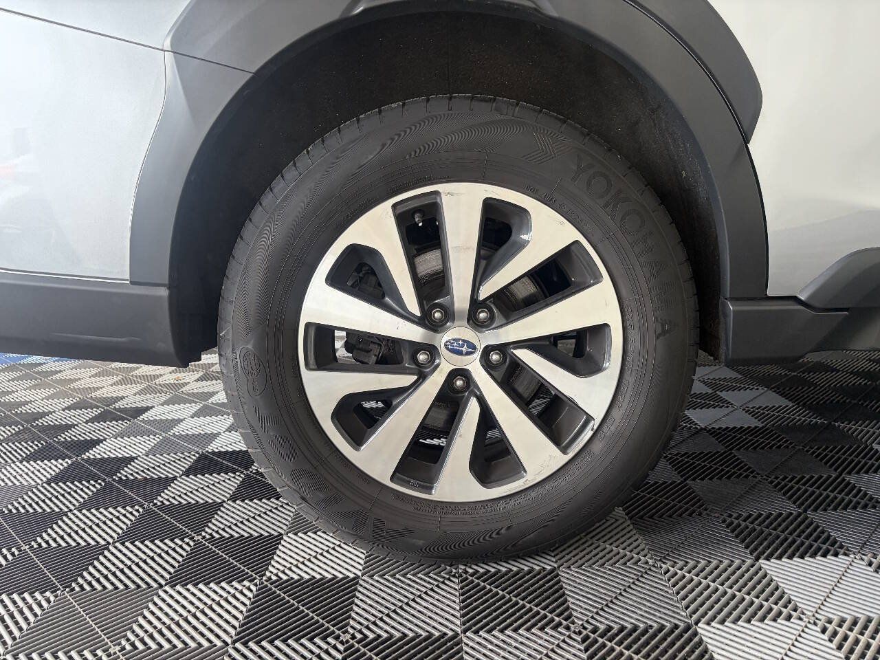 Used 2023 Subaru Outback Premium AWD/4WD image 24