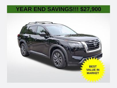 Used 2023 Nissan Pathfinder SV