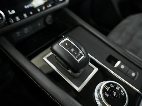 Used 2024 Mitsubishi Outlander SE image 49