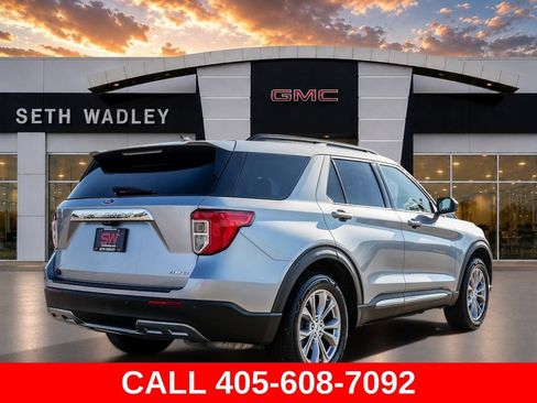Used 2021 Ford Explorer XLT w/ Equipment Group 202A AWD/4WD image 7
