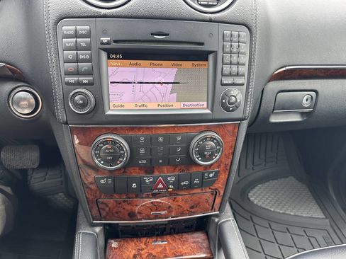 Used 2012 Mercedes-Benz GL 450 4MATIC image 24