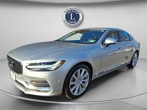 Used 2018 Volvo S90 T6 Inscription w/ Convenience Package image 2