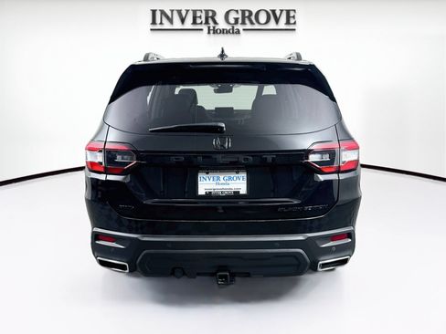 Used 2025 Honda Pilot Black Edition image 6