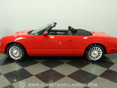 Used 2005 Ford Thunderbird RWD image 2