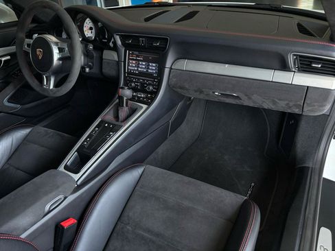 Used 2015 Porsche 911 GT3 RWD image 25