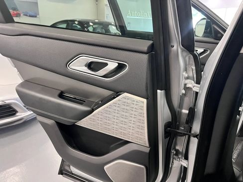 Used 2018 Land Rover Range Rover Velar S AWD/4WD image 59