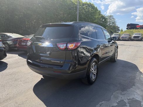 Used 2015 Chevrolet Traverse LT FWD image 4