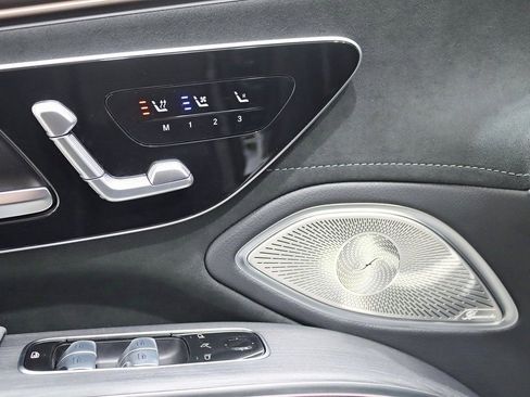 Used 2023 Mercedes-Benz EQS 580 580 image 37