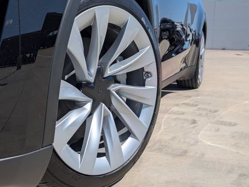Used 2026 Tesla Model Y Long Range AWD/4WD image 2