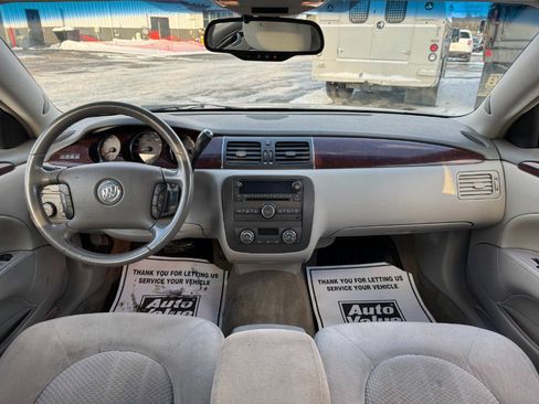 Used 2011 Buick Lucerne CX image 20