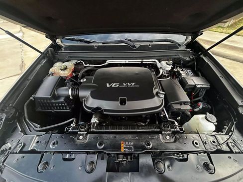 Used 2018 Chevrolet Colorado ZR2 image 28