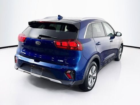 Certified 2021 Kia Niro LX image 5