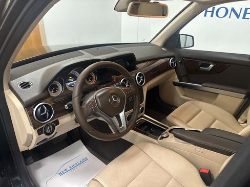 Used 2015 Mercedes-Benz GLK 350 4MATIC image 7