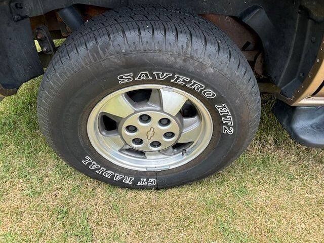 Used 2001 Chevrolet Tahoe LS w/ LS Preferred Equipment Group AWD/4WD image 7