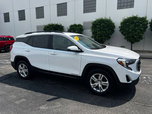 Used 2020 GMC Terrain SLE w/ Driver Convenience Package FWD image 18