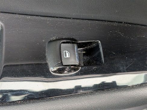 Used 2020 Ford Edge SEL w/ Convenience Package image 29