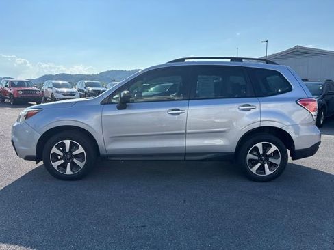 Used 2018 Subaru Forester 2.5i w/ Alloy Wheel Package AWD/4WD image 5