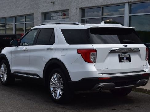 Used 2022 Ford Explorer Limited w/ Limited Technology Package AWD/4WD image 11