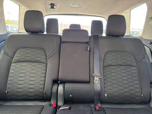 Used 2025 Nissan Pathfinder SV AWD/4WD image 40