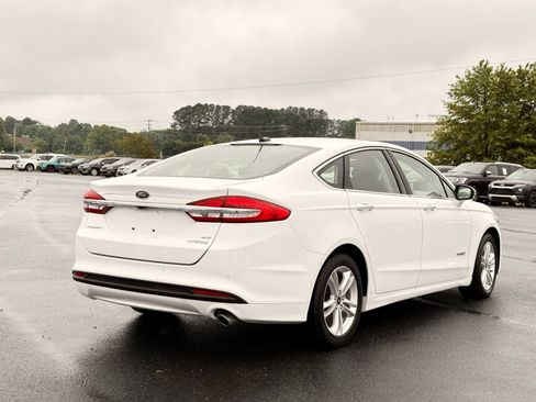 Used 2018 Ford Fusion SE w/ Equipment Group 602A FWD image 7