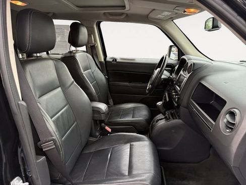 Used 2017 Jeep Patriot High Altitude AWD/4WD image 15