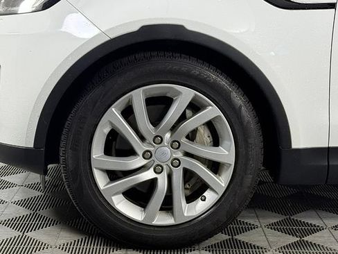 Used 2018 Land Rover Discovery HSE AWD/4WD image 13
