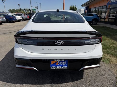 Used 2026 Hyundai Sonata SEL FWD image 4