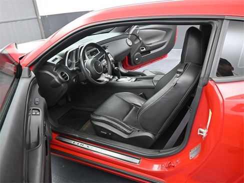 Used 2011 Chevrolet Camaro SS w/ RS Package image 9