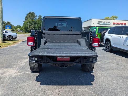 Used 2022 Jeep Gladiator Mojave w/ Cold Weather Group AWD/4WD image 11