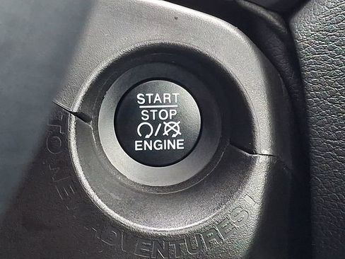 Used 2022 Jeep Renegade Latitude w/ Sun/Sound Group image 24