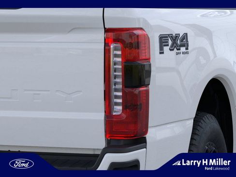 New 2026 Ford F250 XLT w/ XLT Premium Package AWD/4WD image 21