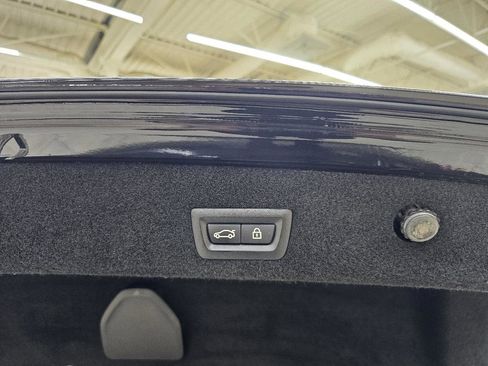 Used 2019 BMW 740i w/ M Sport Package RWD image 13