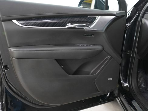 Used 2021 Cadillac XT6 Premium Luxury image 20