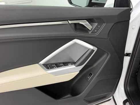 Certified 2025 Audi Q3 2.0T Premium image 26